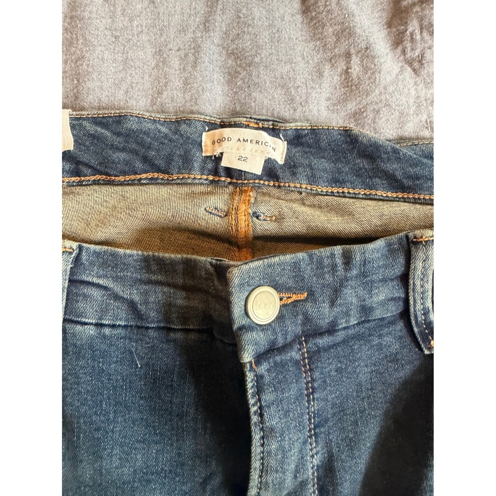 Good American Good Legs Straight High Rise Jeans Blue Size 22 GL5873T NWT Blue - Picture 7 of 10